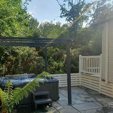 Treehouse - Hot Tub Villa Newton on the Moor Exterior photo