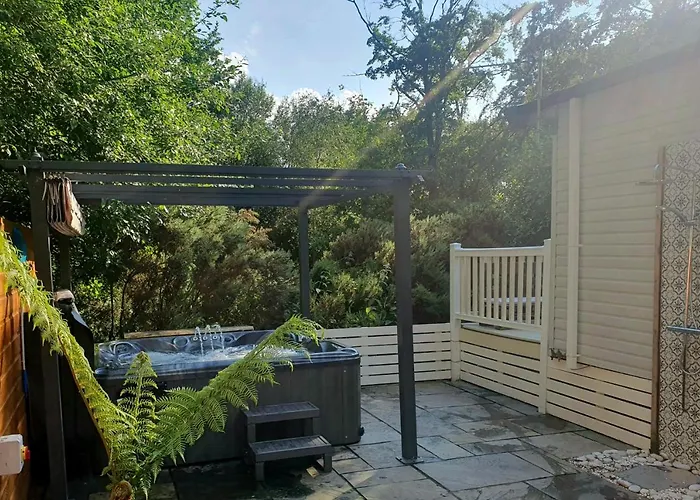 Treehouse - Hot Tub